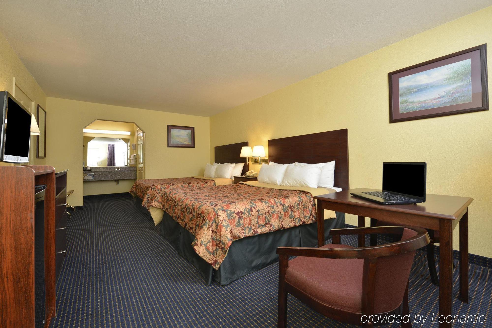 Days Inn Gun Barrel City Esterno foto