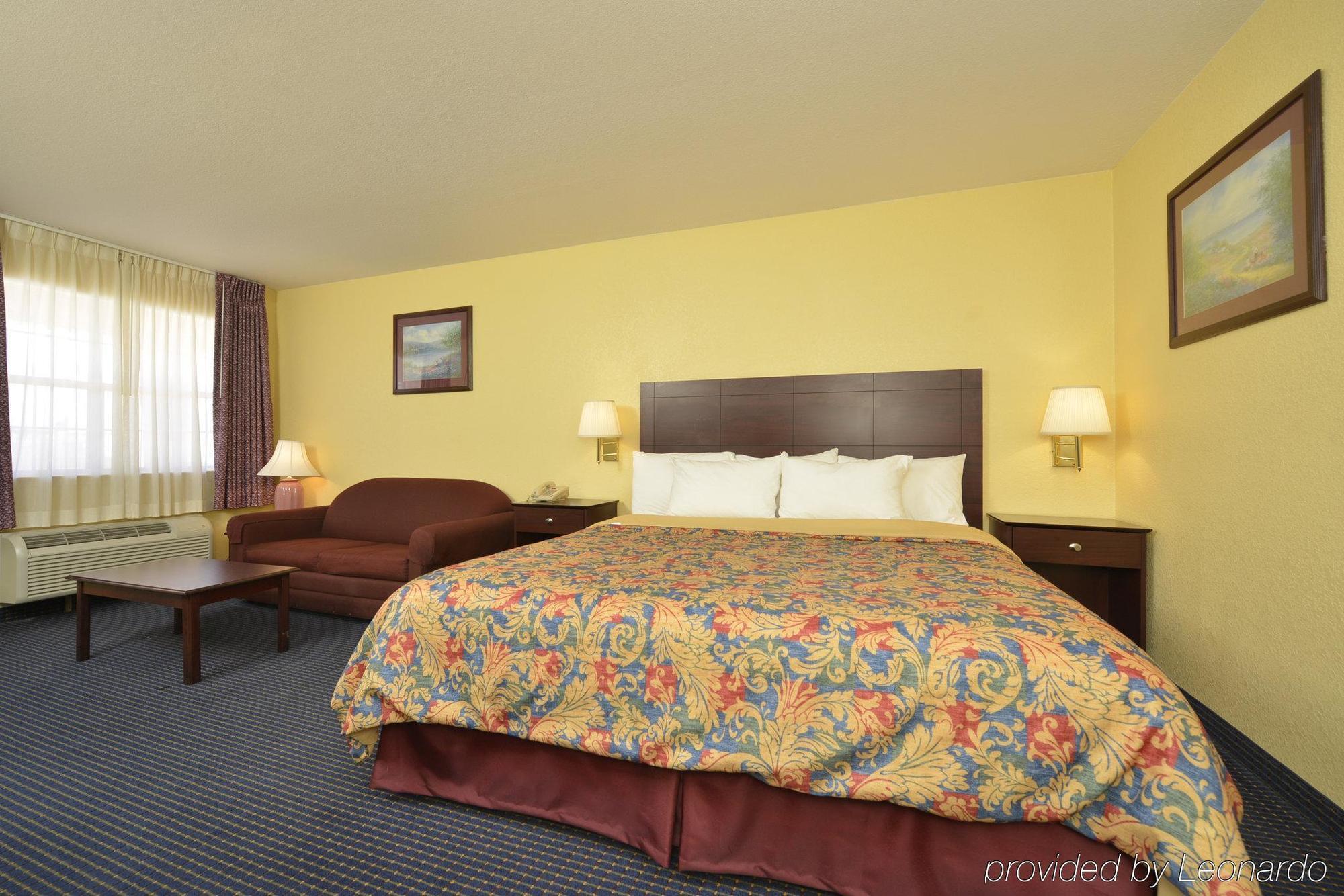 Days Inn Gun Barrel City Esterno foto